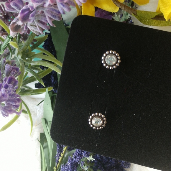 NEW Brighton Vintage Crystal Earrings - Picture 2 of 5